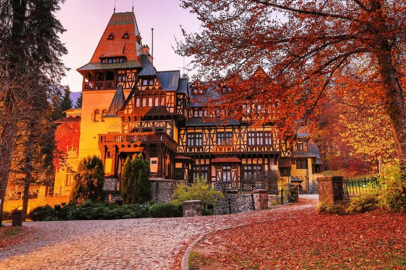 1-Day Guided Tour: Bucharest-Peles, Dracula Castle & Brasov - Peleș Castle: what makes it special, and how to use your time