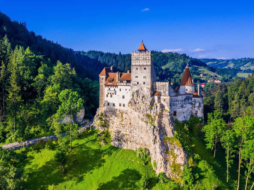 1-Day Minivan Tour 3 Castles: Peles, Wednesday & Dracula’s - The Comfort Factor: Why an 8-Seat Van Changes the Mood
