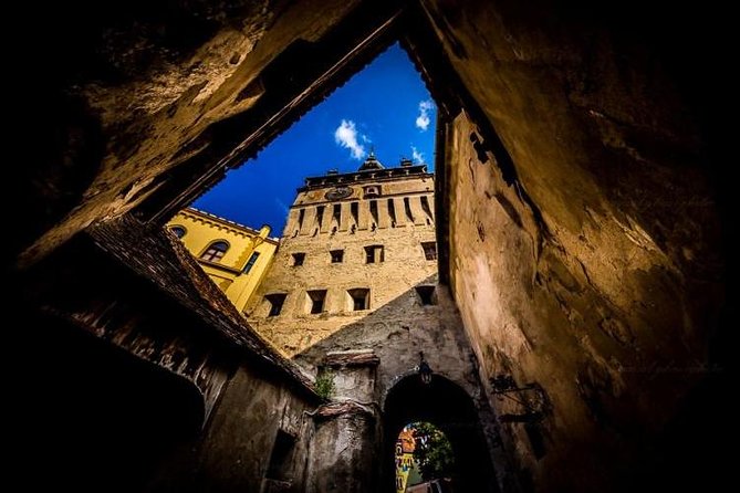 2-Day Transylvania from Bucharest: Brasov, Bran, Sighisoara - Comfort Tips: Long Roads, Cold Rooms, and How to Enjoy Waiting Time