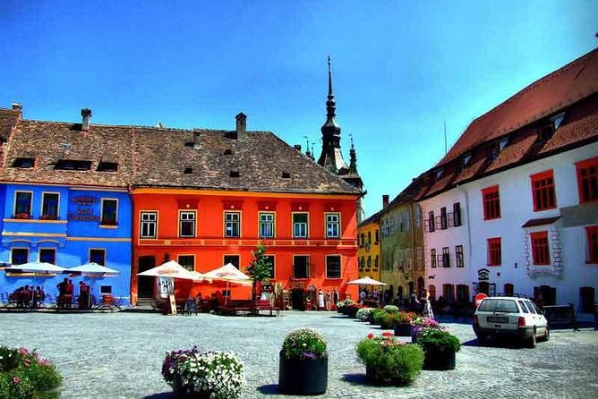 2 days Transylvania Tour with Brasov, Sibiu and Sighisoara - Day 1: Peles Castle, Bran Castle, and Brasov old town, all with breathing room