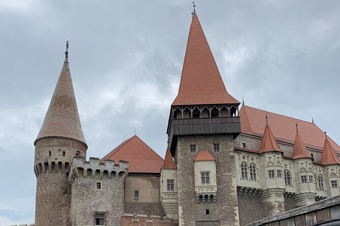 4-Day Private Tour: Bucharest to Budapest via Transylvania - Day 1: Bucharest to Brasov with Peleș, Bran, and Cantacuzino’s Netflix connection