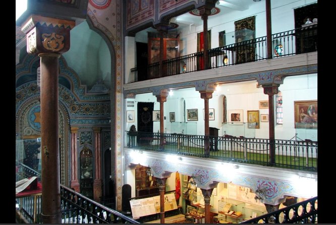 4h Jewish Legacy in Bucharest - Private Tour by Car and Walking - Price and value: what you pay for (and what you do not)