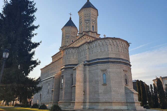 6 Days Private Tour in Romania Spectacular Places from Bucharest - How a Bucharest private car tour keeps Romania feeling manageable
