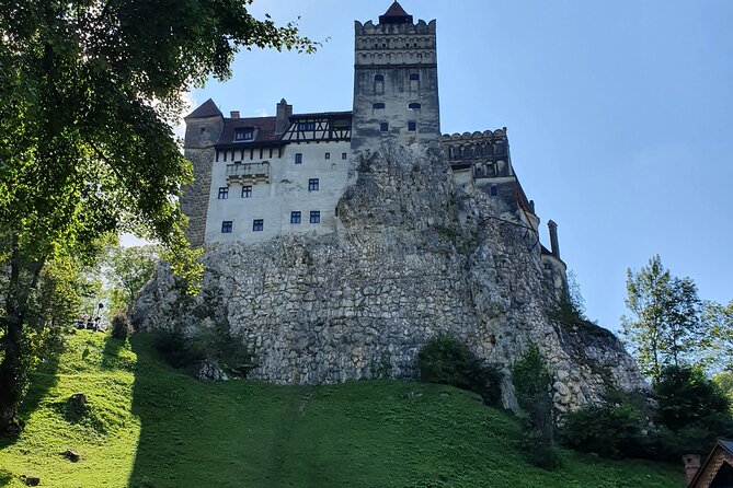 8h Dracula's Castle Private Tour from Bucharest - Fast Tour - Private pickup from Bucharest, and why that matters