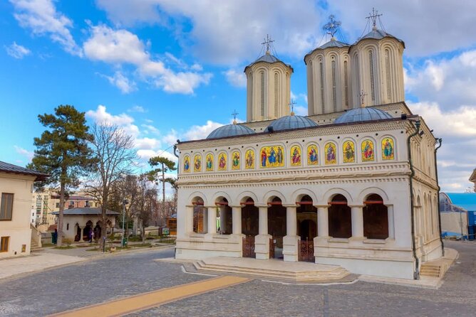 Best Walking Tour of Bucharest's City Center - 2.5 hours - Who should book this Bucharest walking tour