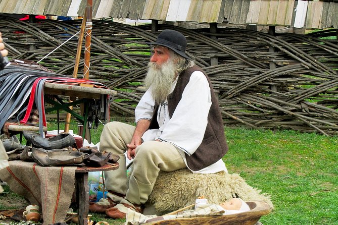 Bicycle Sightseeing in Bucharest - Guides and the Personal Touch: What Makes the Tour Feel Human