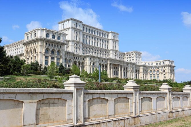 Bicycle Sightseeing in Bucharest - Triumph Arch to Herastrau Park: A Monarchy Intro Followed by Real Breathing Space