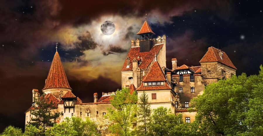 Bran: Guided Castle Tour - Secret Passage, the Time Tunnel, and the Ending Ritual