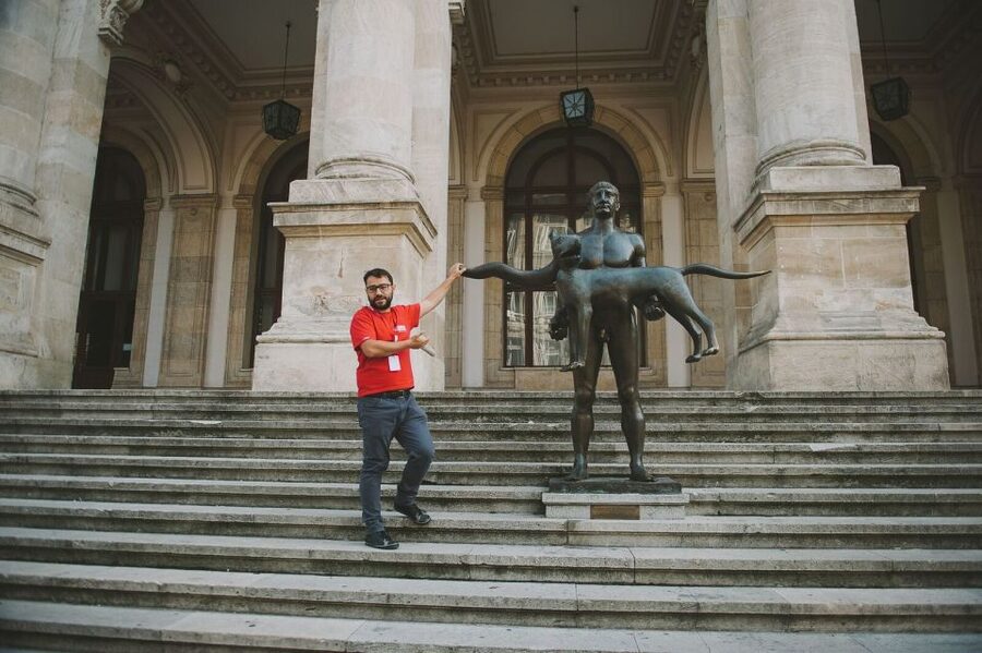 Bucharest: 3-Hour Walking Tour - Hanul Lui Manuc: the wooden inn that smells like another era