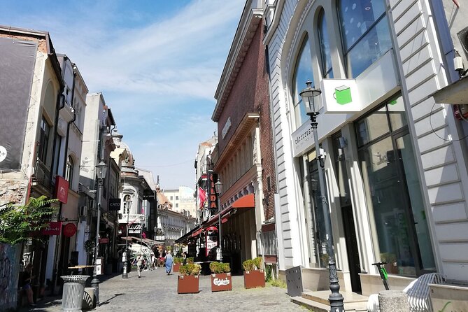 Bucharest 3-hours Walking Tour (Small Groups) - Guides make or break this kind of walk