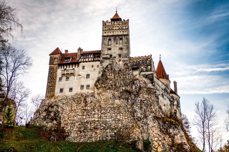 Bucharest: Bran Castle and Bear Sanctuary Small-Group Tour - From Bucharest to Transylvania Without the Big-Bus Chaos