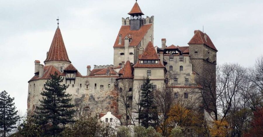 Bucharest: Bran & Peles Castle with Rasnov Citadel Day Trip - Prahova Valley drive: scenery with a purpose