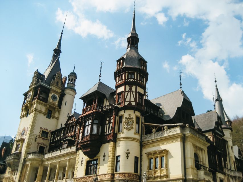 Bucharest: Bran & Peles Castle with Rasnov Citadel Day Trip - Bran Castle: Dracula’s Castle, but also just a fascinating old fortress
