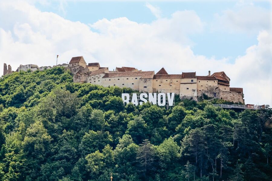 Bucharest: Bran & Peles Castle with Rasnov Citadel Day Trip - Price and value: what you pay for, what you still need to budget