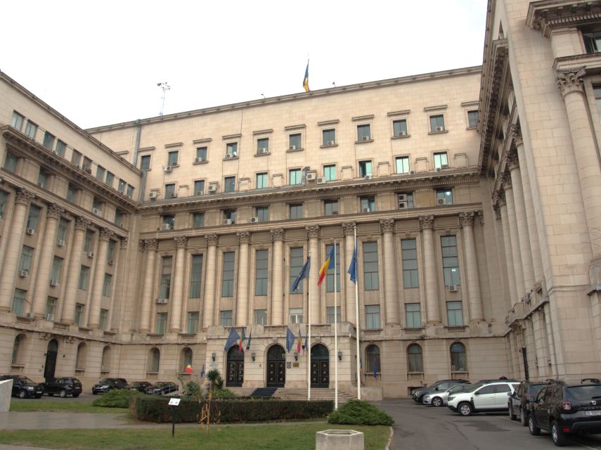 Bucharest by car - full day 'stop and visit' experience - Drive Along Bulevardul Nicolae Bălcescu and Victory Square: Read the City From the Road