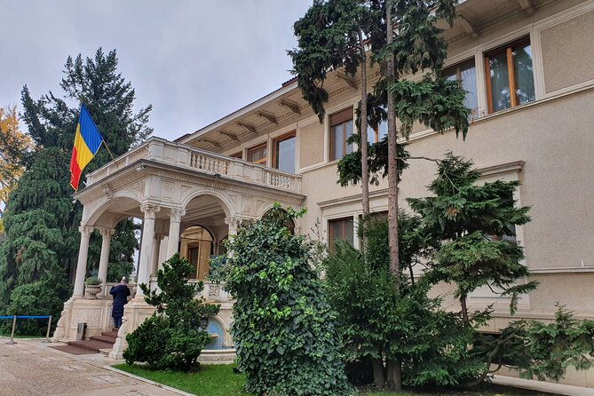 Bucharest City Tour 4 hours - Private Tour - Free Pick up and Drop off - National Village Museum, Romanian tradition that feels practical