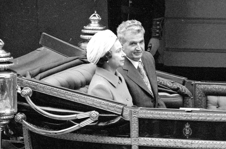 Bucharest Communism: From Lenin to Ceausescu - Antim Monastery and Patriarchal Cathedral, why old faith and old power still matter