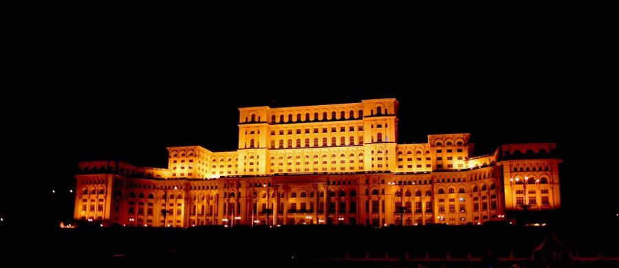 Bucharest: Communist Tour including Ceausescu Residence - The working-class neighborhood stop: housing as policy