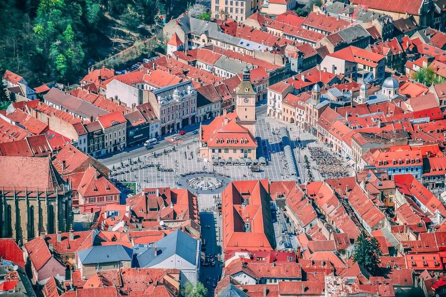 Bucharest: Day Trip to Dracula Castle, Peles Castle & Brașov - The bus reality: comfort, stops, and why your day feels longer than 14 hours
