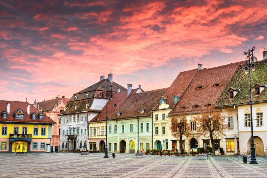 Bucharest: Dracula Castle, Peles Castle & Brasov Guided Tour - Brasov on Foot: Council Square, the Black Church, and Practical Wandering