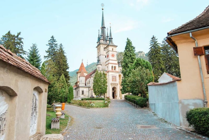 Bucharest: Dracula's Castle, Peleș Castle & Brașov Day Trip - Peleș Castle From the Inside, With a Ticket Window You Cannot Ignore