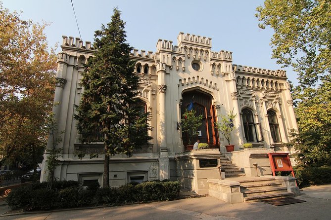 Bucharest Ghosts Stories and Mythology - The 7:00 pm timing: how the night changes the route