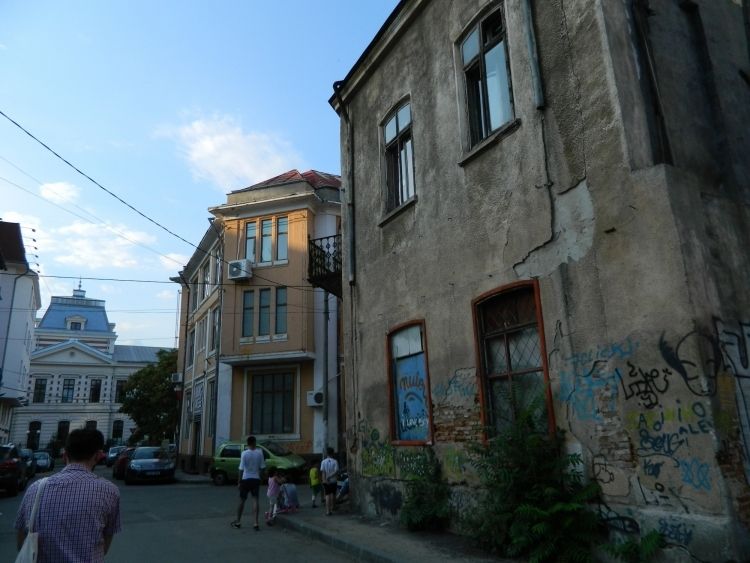 Bucharest: Half Day Bike Tour - Should You Book This Bucharest Bike Tour?