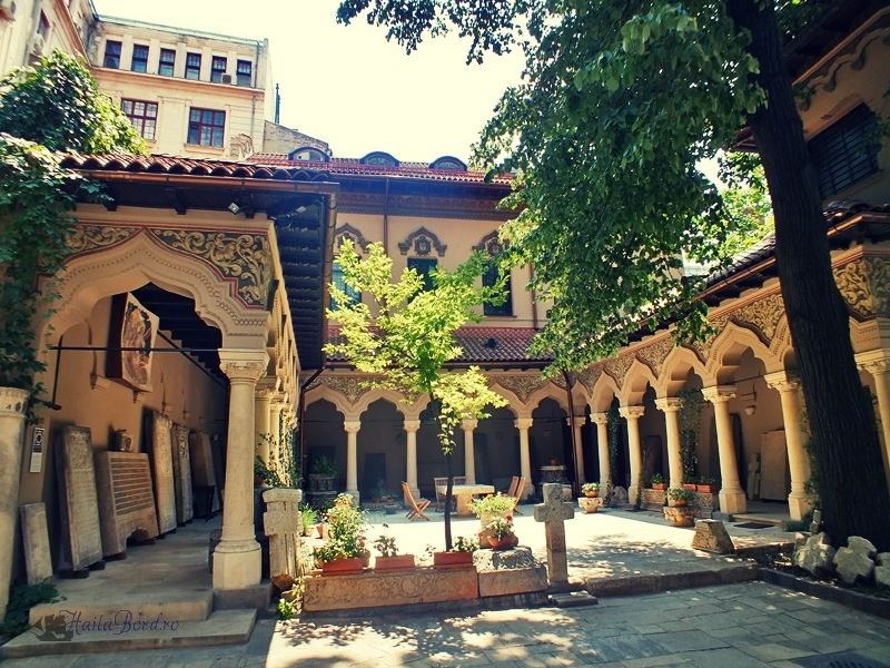 Bucharest: Half Day Bike Tour - Breaks, Pace, and What to Bring for Comfort