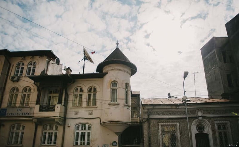 Bucharest: Hidden Gems 2.5-Hour Walking Tour - Covrig street snack, and why this matters for real travel
