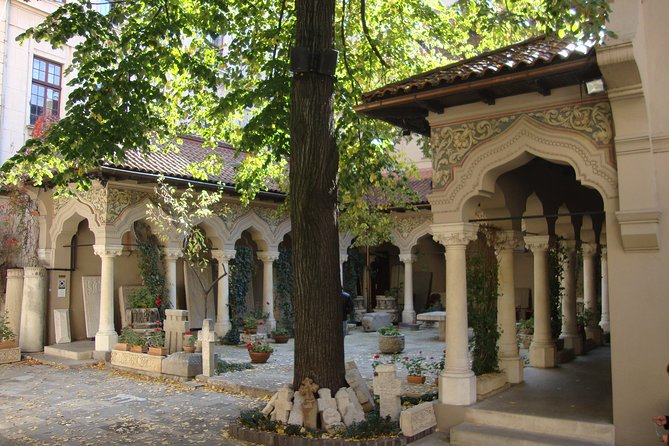 Bucharest Highlights Bike Tour - Safety and comfort: what you need to feel good on this ride