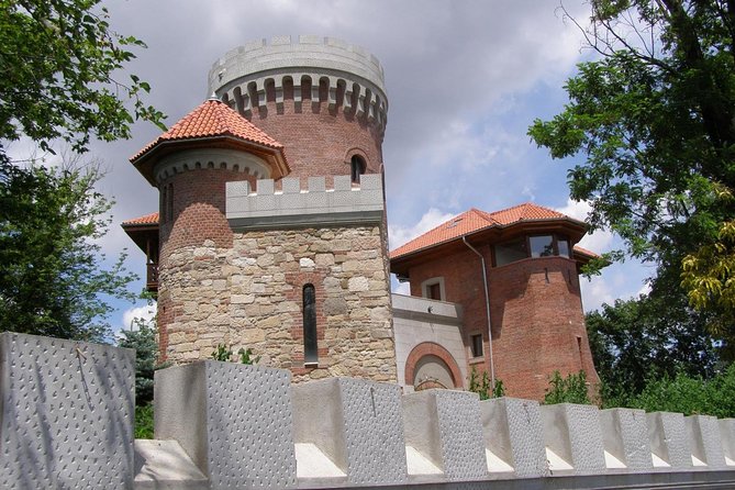 Bucharest Layover Tour (6 - Hour Private City Tour Between Flights) - When you add a museum stop, plan for tradeoffs