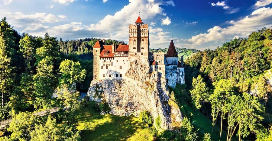Bucharest: Peles Castle, Bran Castle, & Brasov Old Town Tour - The Scenic Coach Ride: Transylvania Views and Built-In Storytelling