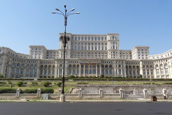 Bucharest Private City Tour - Getting oriented in Piata Revolutiei and Royal-era icons
