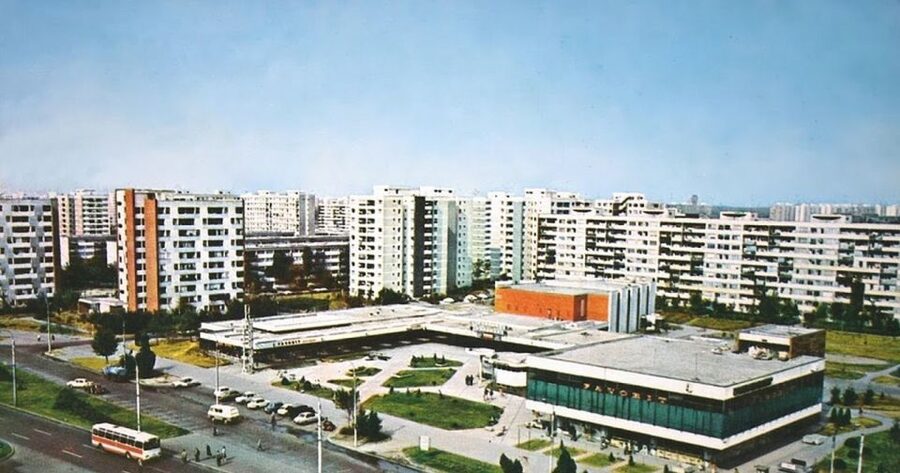 Bucharest: Private Three Neighborhoods Tour by Vintage Car - What the 3.5 hours is actually like, stop by stop