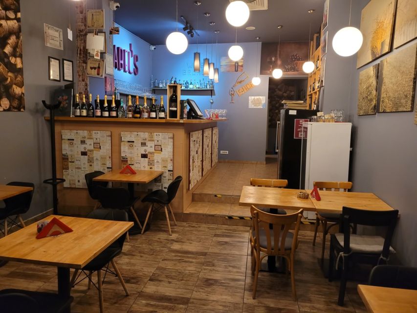 Bucharest: Private Wine Tasting Experience - The 2-hour plan, from first pour to last bite