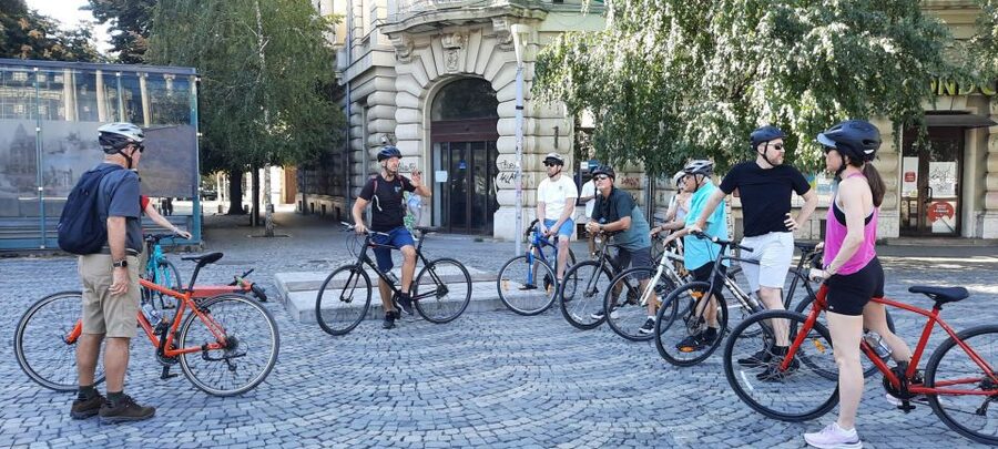 Bucharest Sightseeing Tour - Victoria Boulevard: the city’s main street, seen at bike speed