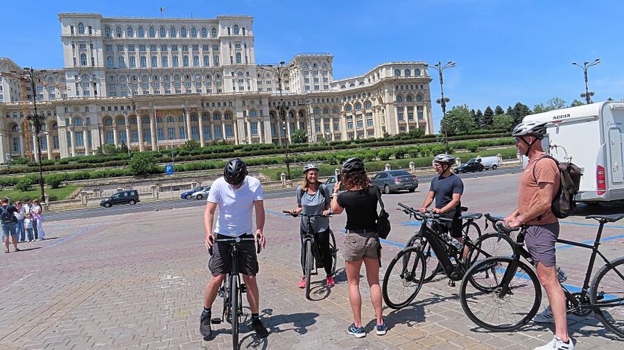 Bucharest Sightseeing Tour - Bike comfort, photos, and the guide factor (Ionut stands out)