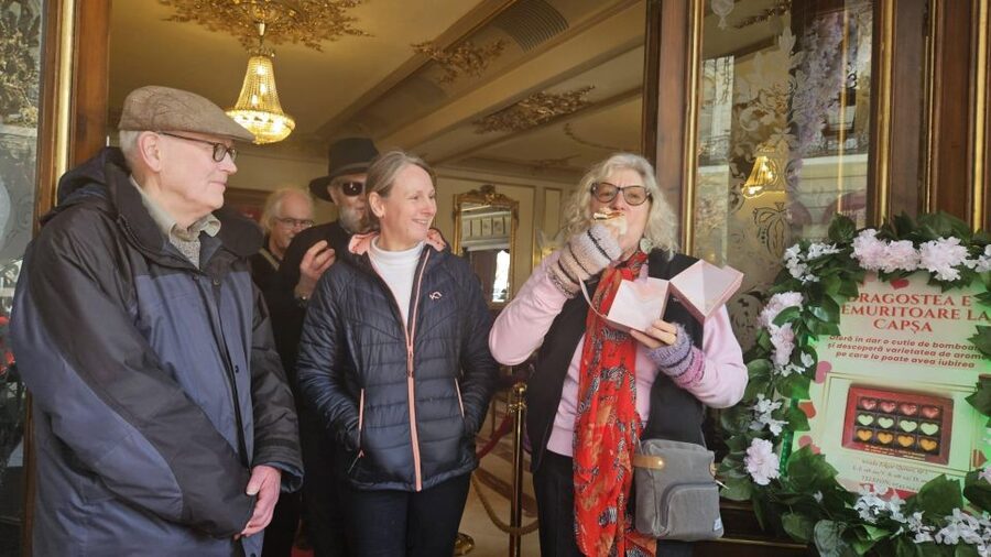 Bucharest: Sweet Delights History and Desserts Walking Tour - Capsa Pastry, the Old Cakeshop Angle, and Why Tradition Is More Than Nostalgia