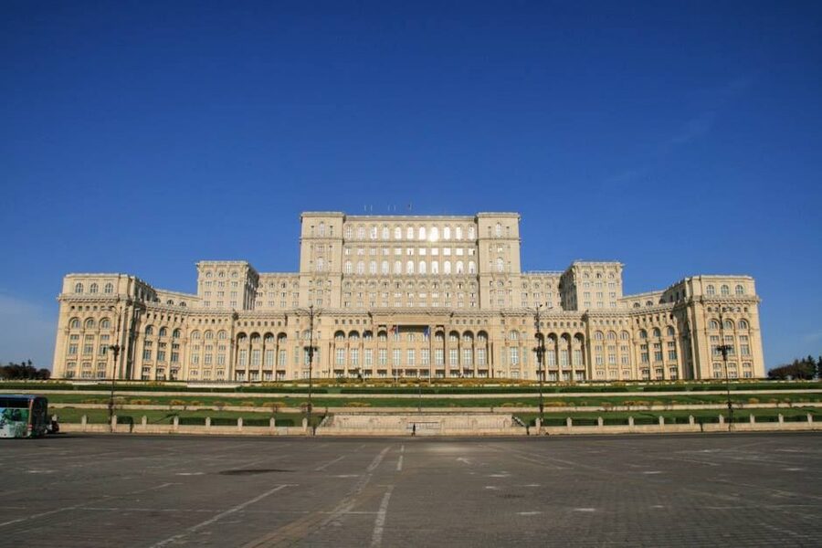 Bucharest: The "Last Days of Communism" Tour - How you connect Union Square to University Square in real city life