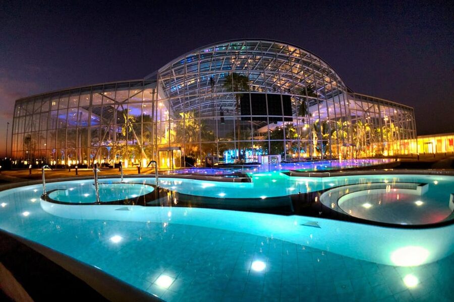 Bucharest: Therme Bucharest Spa Day with Luxury Transfer - A spa day that feels like a reset, not a chore