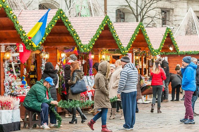 Bucharest: Tour of Christmas traditions & decorations - Stop 3: Old Town streets for Christmas stories and lit-up architecture