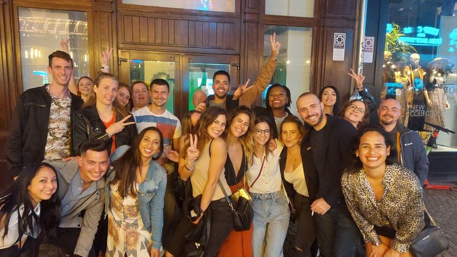 Bucharest: Weekend Pub Crawl - Stop by Stop: How the 4 to 5 Venues Keep the Night Moving
