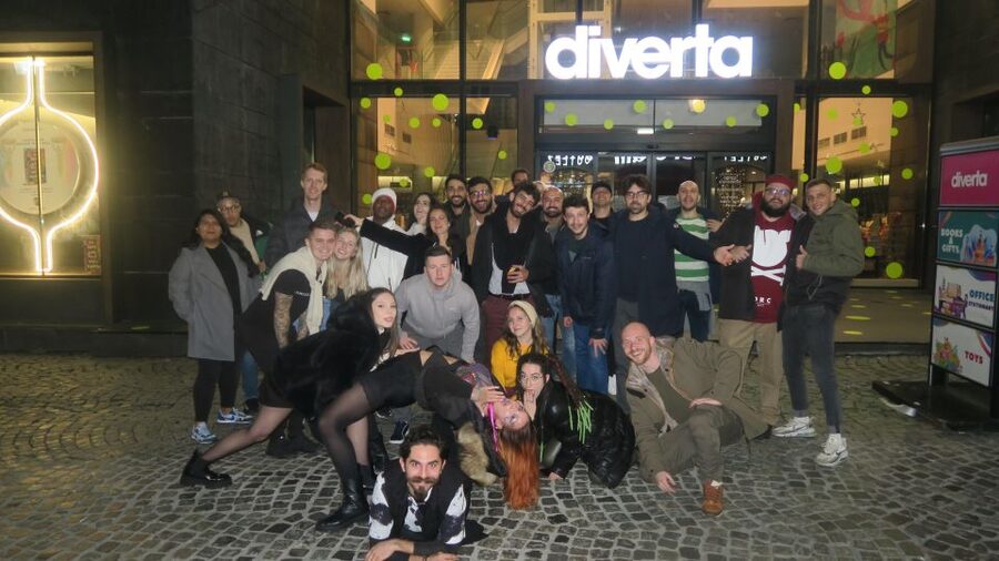 Bucharest: Weekend Pub Crawl - The Guides Matter: Social Skills, Safety, and Real Tips