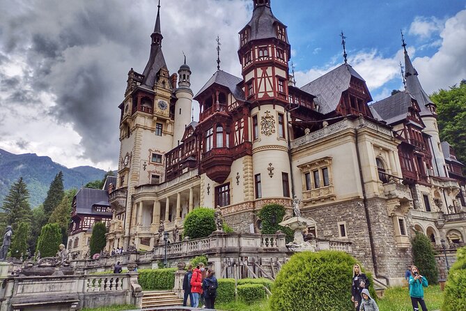 Bucovina Painted Monasteries & Transylvania Tour: 4-Day Private - Who should book this tour, and who might want a different one