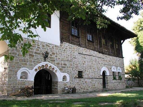 Bulgaria Day Trip: Basarabovo Monastery, Tsarevets & Arbanasi - Key Things That Make This Bulgaria Day Trip Worth Your Day