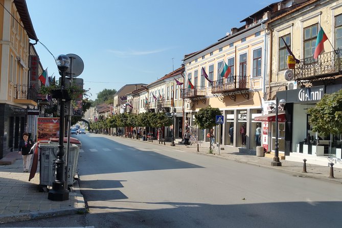 Bulgaria One Day Private Tour from Bucharest - Stop 2: Chiesa della Nativita in Arbanasi, a Bulgarian Village Snapshot