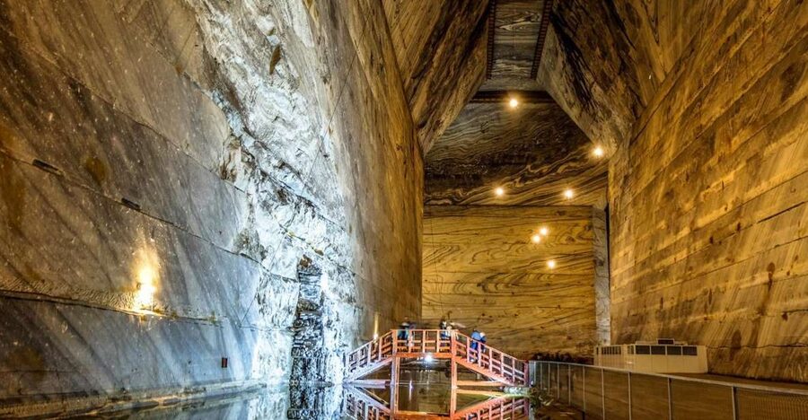 Day Trip to Slanic Salt Mine - Ciolanu Monastery and Gheorghe Tătărescu’s 19th-century icons