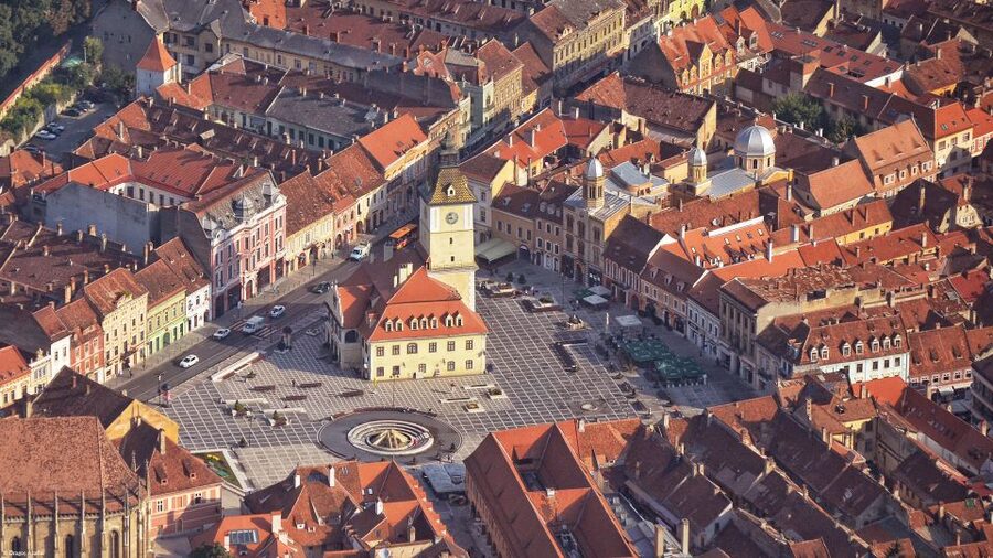 Discover Transylvania: Peles, Bran, Sighisoara in 2 days - Day One: From Sinaia’s royal palace to Bran’s Dracula myth and Brasov’s center