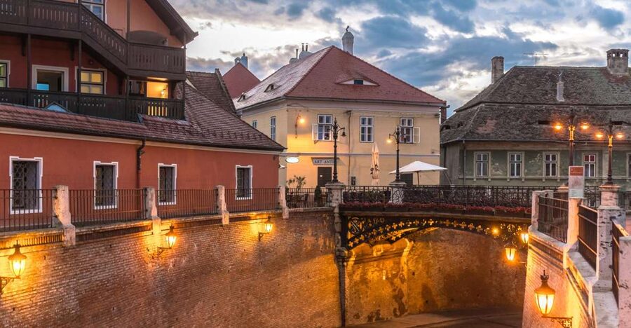 Discover Transylvania: Peles, Bran, Sighisoara in 2 days - Your overnight in Sighisoara: the medieval citadel that still has residents