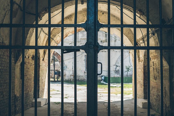 Exploring a Former Communist Prison - Communist Bucharest in one tight 6-hour loop